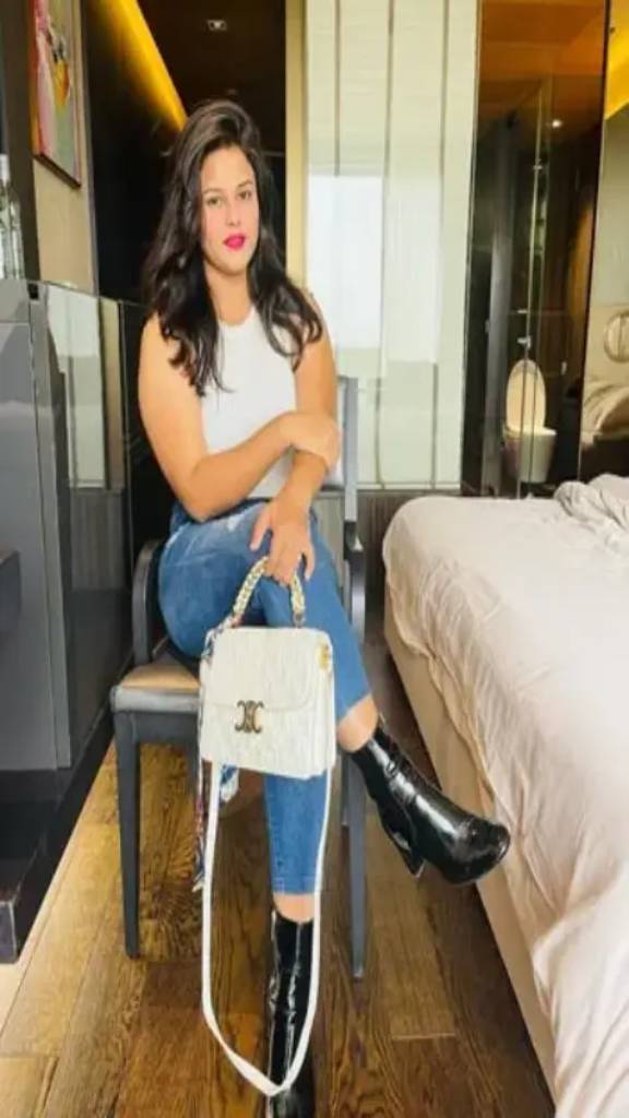 Kanpur call girl service